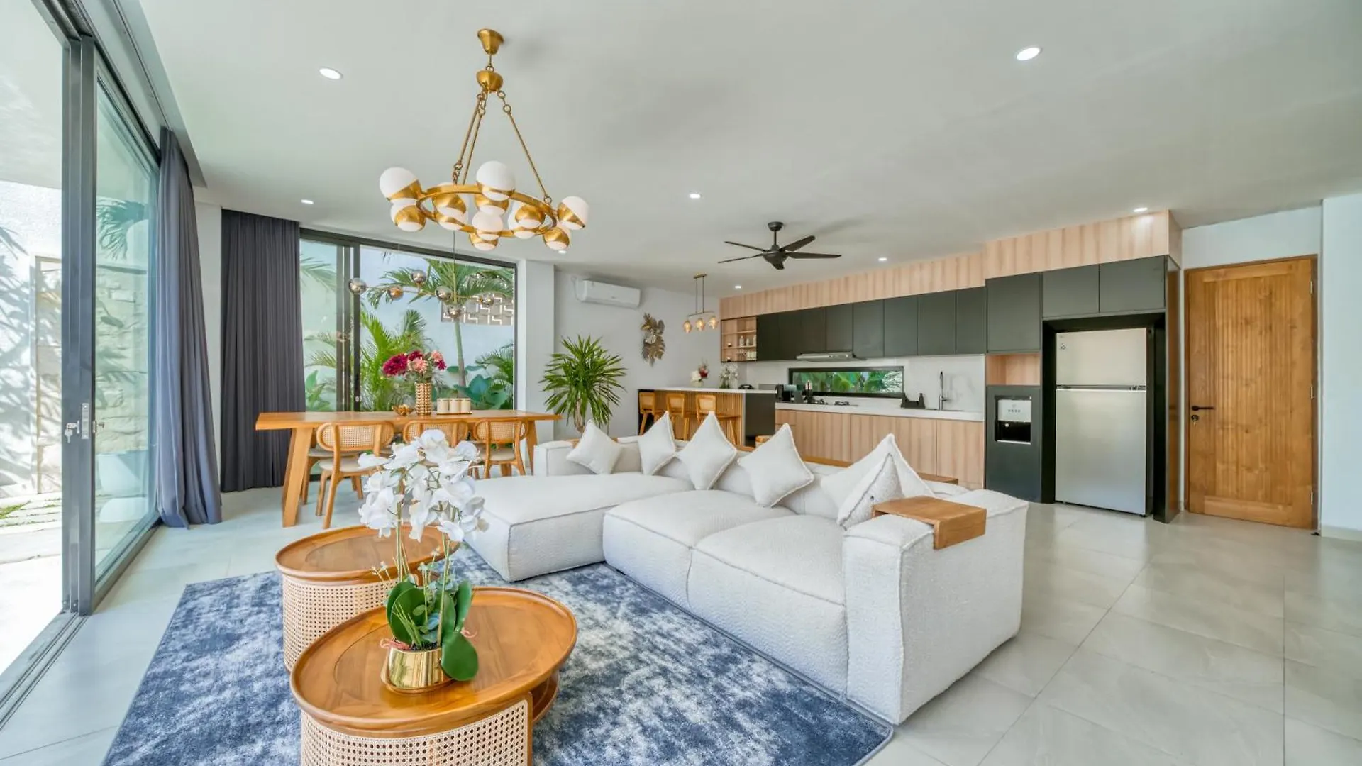 Villa Kangla - 3Br Luxurious Villa Seminyak