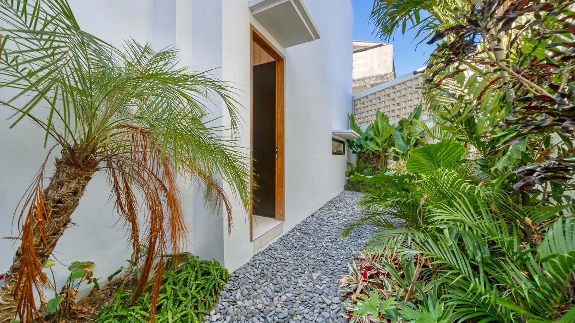 Villa Kangla - 3Br Luxurious Villa Seminyak